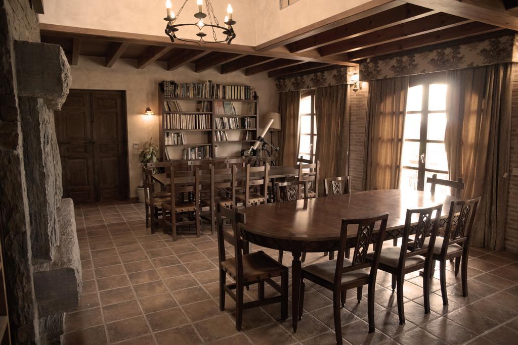 La Casona Del Tormes Vila Almenara de Tormes Exterior foto