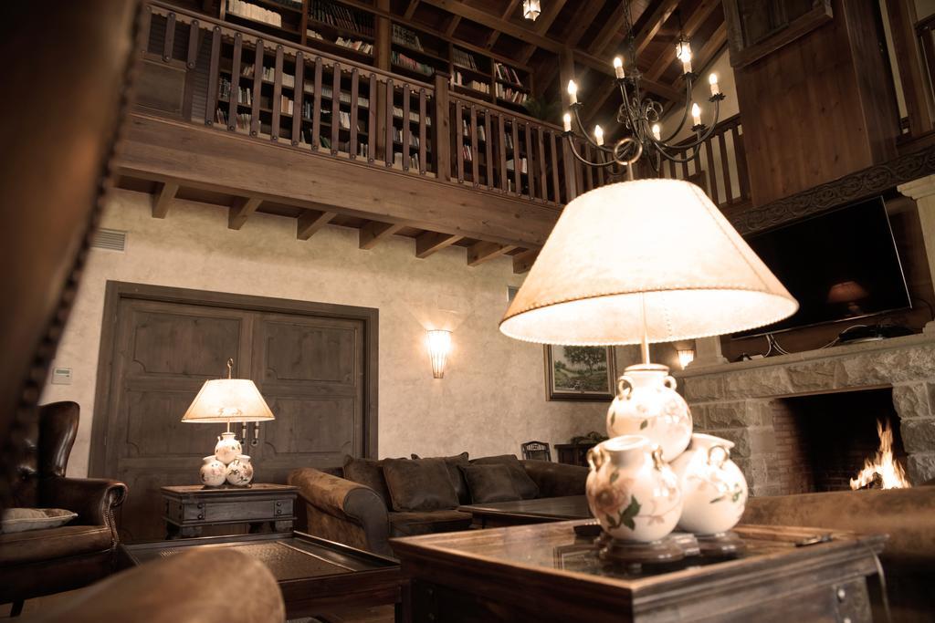 La Casona Del Tormes Vila Almenara de Tormes Exterior foto