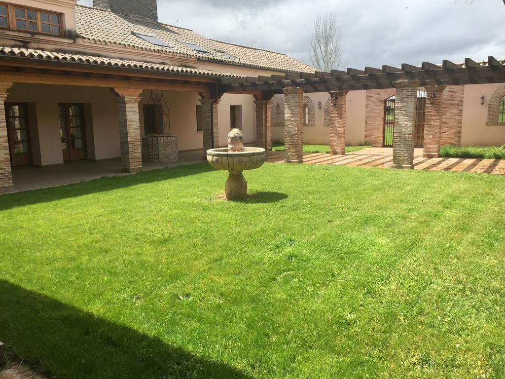 La Casona Del Tormes Vila Almenara de Tormes Exterior foto