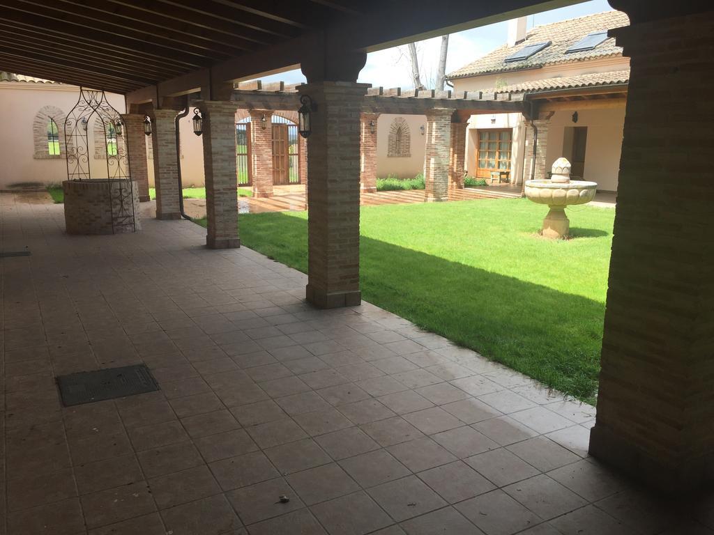 La Casona Del Tormes Vila Almenara de Tormes Exterior foto