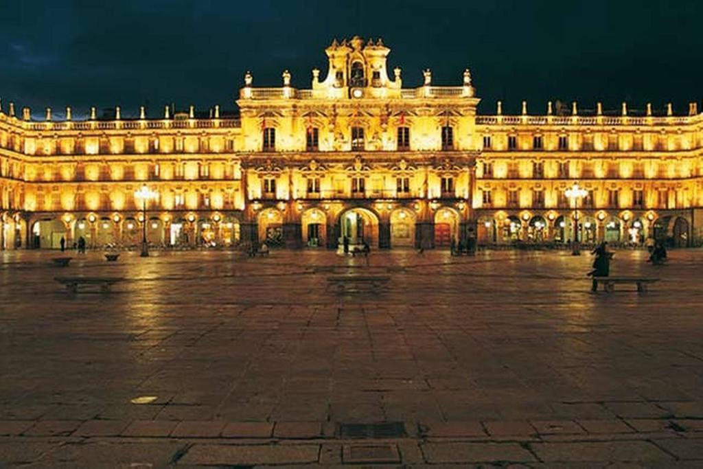 La Casona Del Tormes Vila Almenara de Tormes Exterior foto